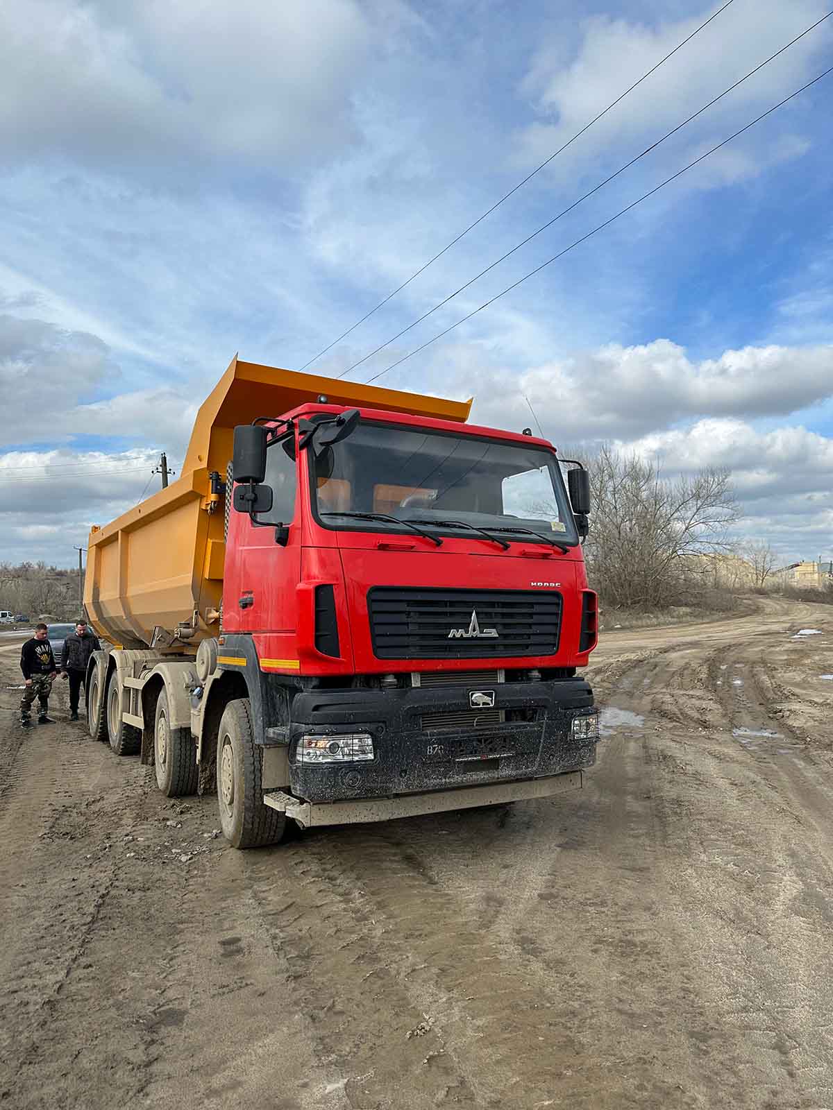 Самосвал МАЗ для щебеночного завода